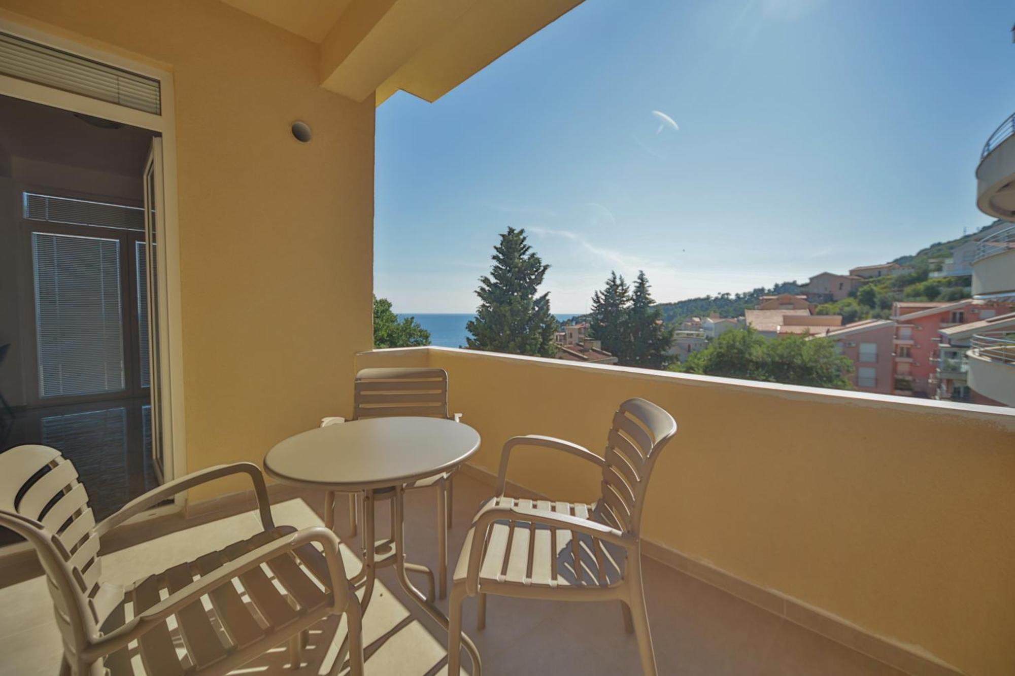 Petrovac Apartmani Agape מראה חיצוני תמונה