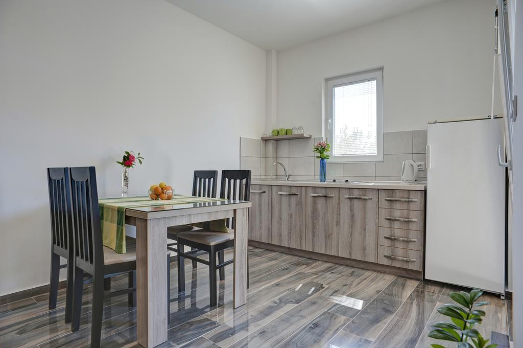 Petrovac Apartmani Agape מראה חיצוני תמונה