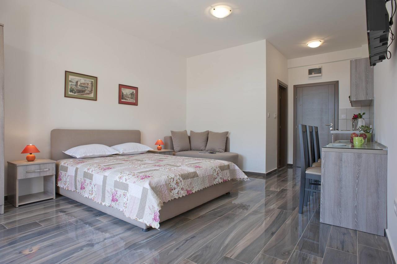 Petrovac Apartmani Agape מראה חיצוני תמונה