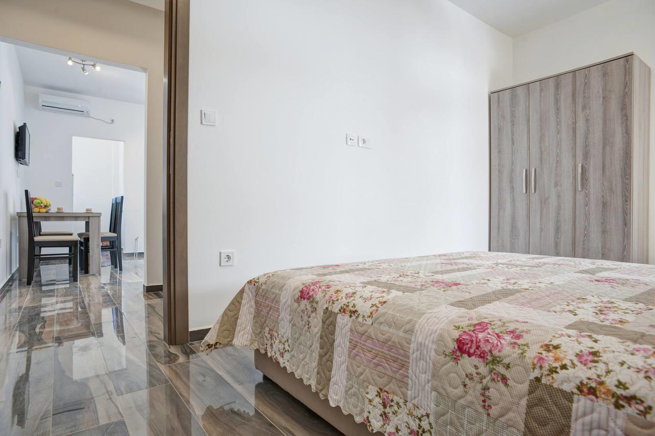 Petrovac Apartmani Agape מראה חיצוני תמונה